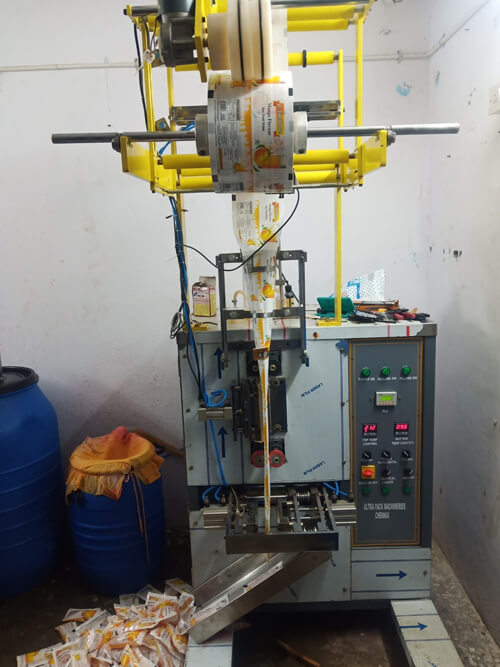 Pneumatic Type Juice Packing Machine-2